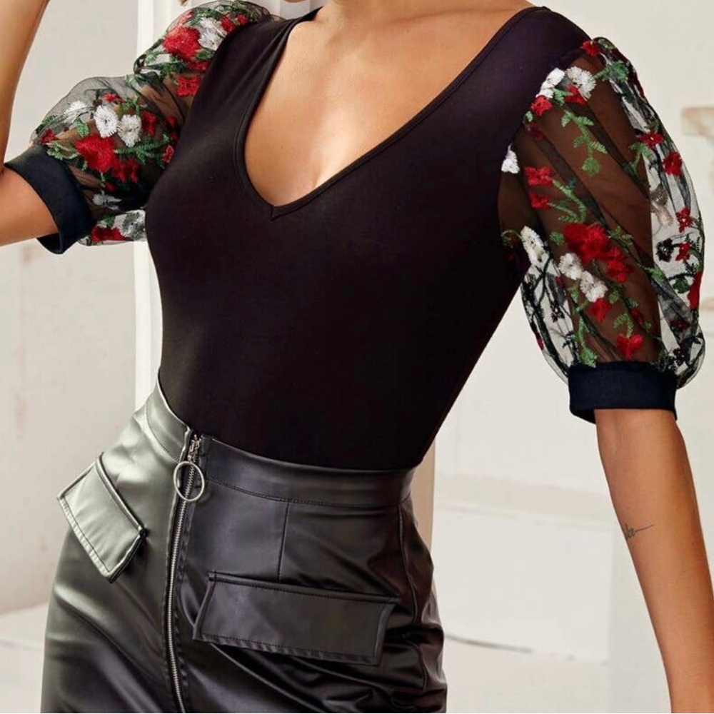 SHEIN Chic Black Floral Mesh Sleeve Blouse Size XS
